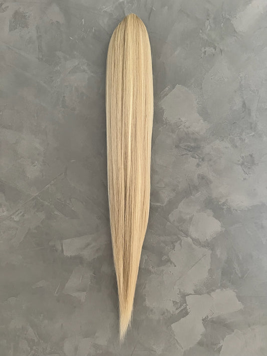 Classy Short Platinium Blond Ponytail